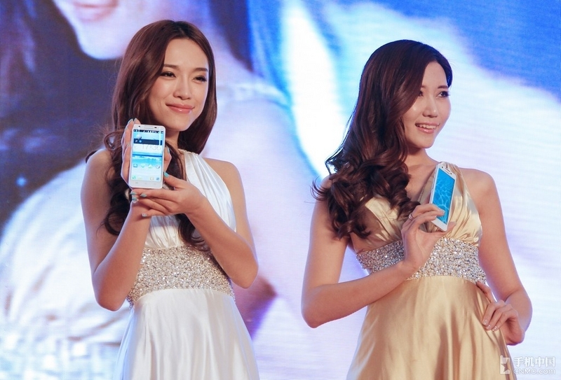 Dàn người mẫu xinh tươi giới thiệu smartphone Cool Daguan HD 9960