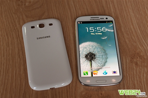 Samsung có thể vẫn sẽ dùng nhựa làm nguyên vật liệu chính trên Galaxy S IV